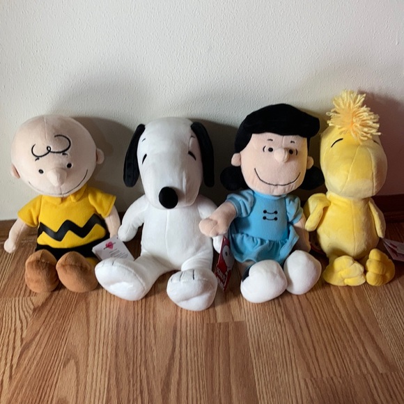 baby snoopy stuffed animal